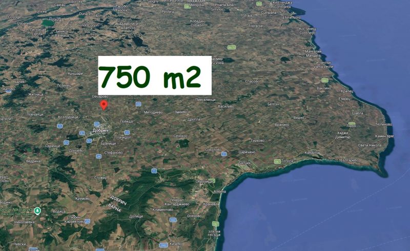 Земельный участок под застройку площадью 750 кв.м, водоснабжение и электричество рядом с участком, 5 км до города Добрич, 45 км до моря. — фото 1