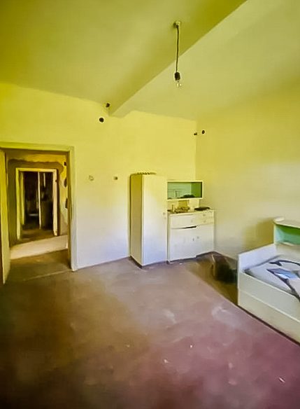 Maison de 180 m², terrain de 1200 m², en ville, — photo 3