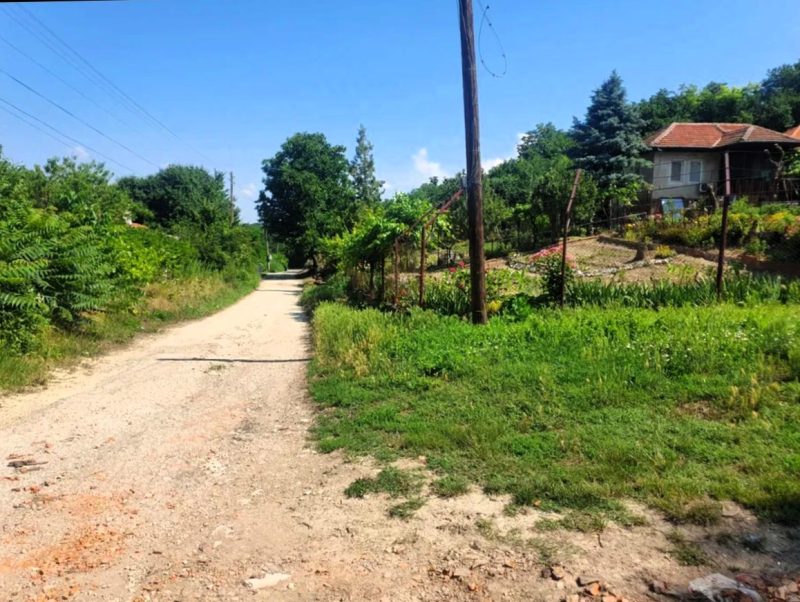 Maison de 90 m², terrain de 1960 m², village recherché, à 1 km du Danube — photo 2