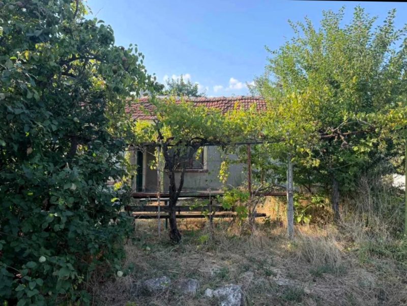 Разрушенный дом площадью 90 кв. м, земельный участок 2471 кв. м, 30 км до моря. — фото 2
