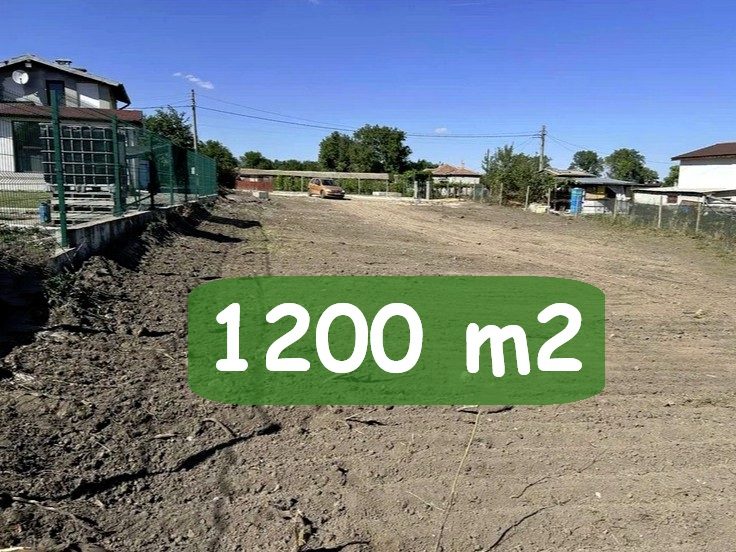 Земельный участок под застройку площадью 1200 кв.м, водоснабжение и электричество, 36 км до моря. — фото 1
