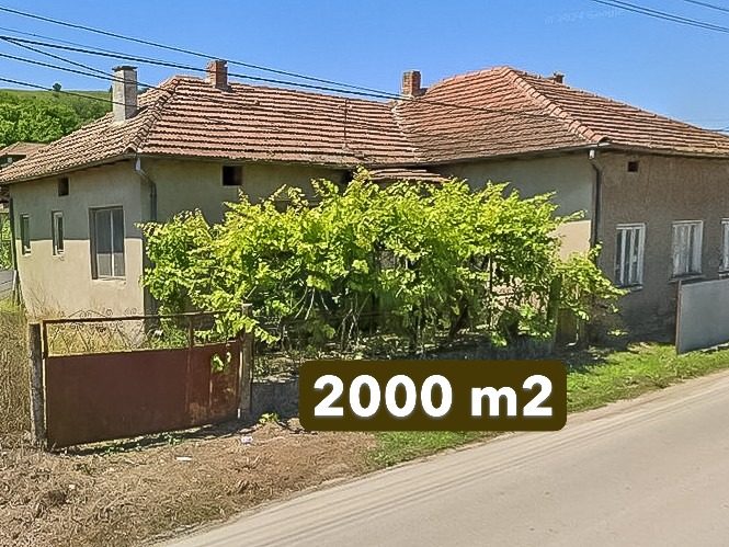 Дом площадью 200 кв.м с 5 спальнями, участок 2000 кв.м, в пешей доступности от реки Дунай. — фото 1