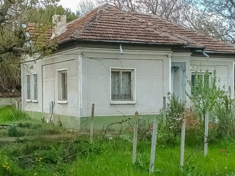 Maison meublée de 2 chambres, terrain de 2700 m², Bulgarie centrale — photo 2