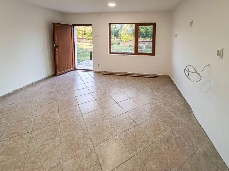 Maison de 3 chambres récemment rénovée, terrain de 1490 m², région de Veliko Tarnovo — photo 2