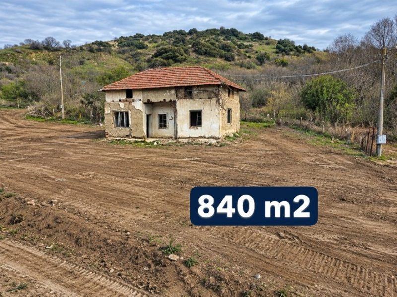 vieille maison, terrain de 840 m², à 2 km de la Grèce — photo 1