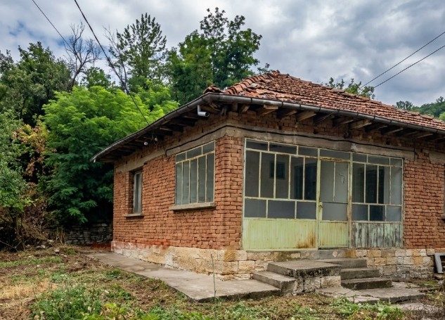 Maison de 2 chambres, terrain de 1676 m², à 38 km de Ruse — photo 2