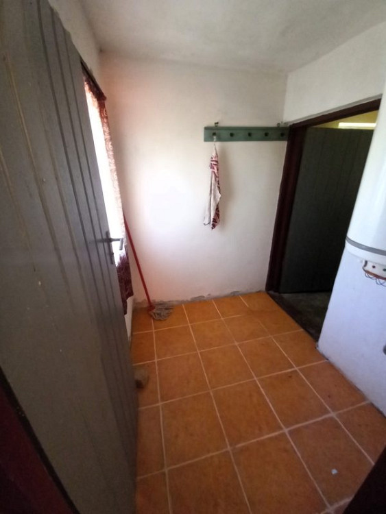 Maison de 100 m², terrain de 1360 m², à 30 km de la ville de Svishtov et du Danube — photo 2