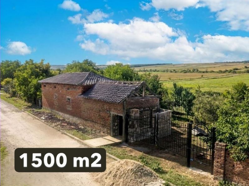 Maison de 90 m², terrain de 1500 m², à 15 km de la ville de Kubrat et à 25 km de la ville de Razgrad. — photo 2