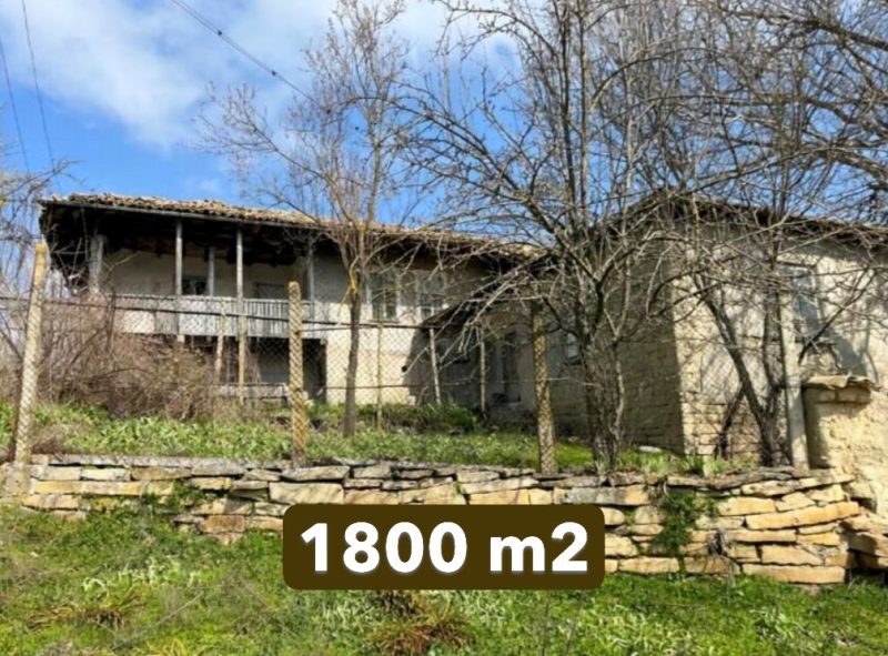 Maison de 115 m², terrain de 1800 m², à 10 km de la ville de Popovo — photo 1