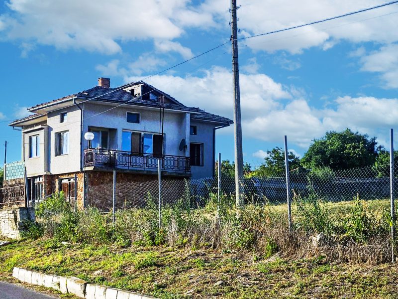 Maison de 203 m², terrain de 806 m², vue mer, à 1 km de la plage — photo 2
