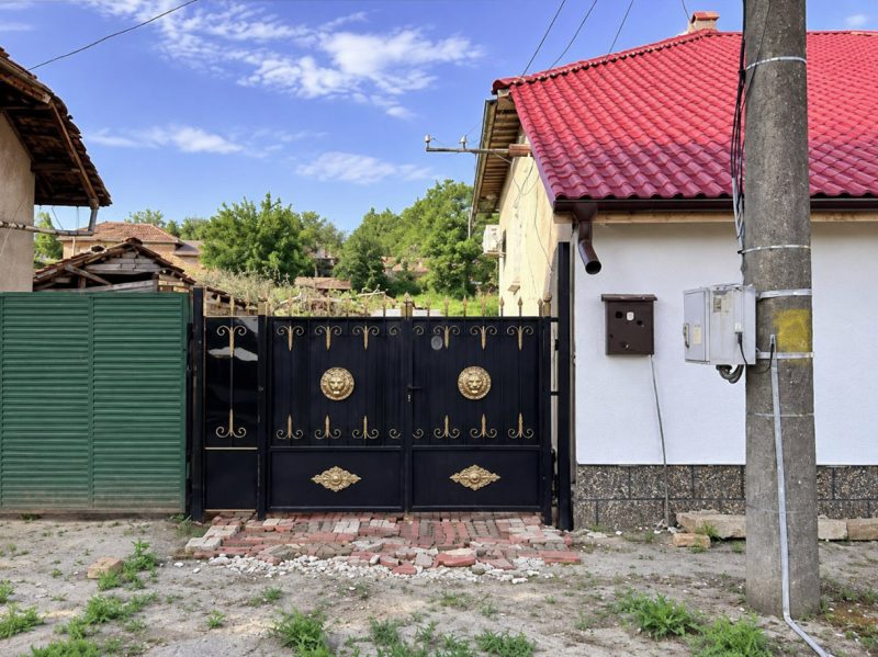 Отремонтированный дом площадью 100 кв.м, участок 3500 кв.м, 20 км до города Свиштов и Дуная. — фото 3