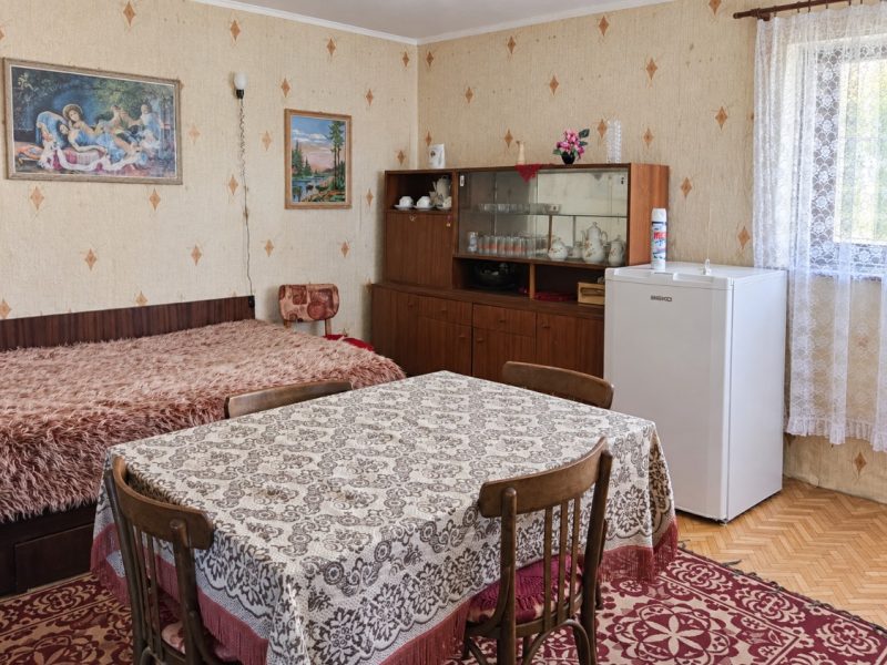 Дом с 2 спальнями, участок 2400 кв.м, 33 км до моря, курорт Альбена. — фото 2