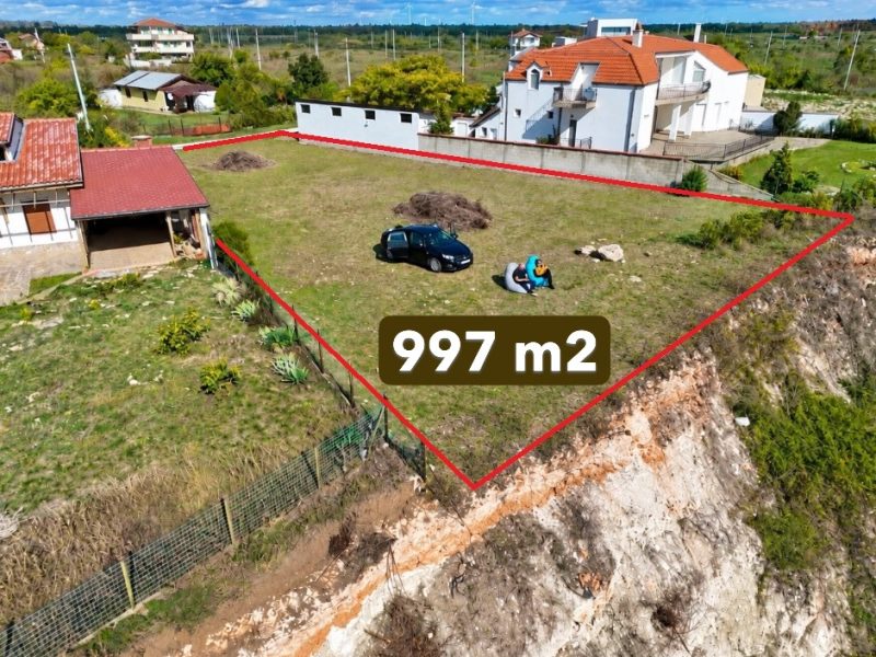 Terrain constructible de 997 m², vue imprenable sur la mer — photo 2