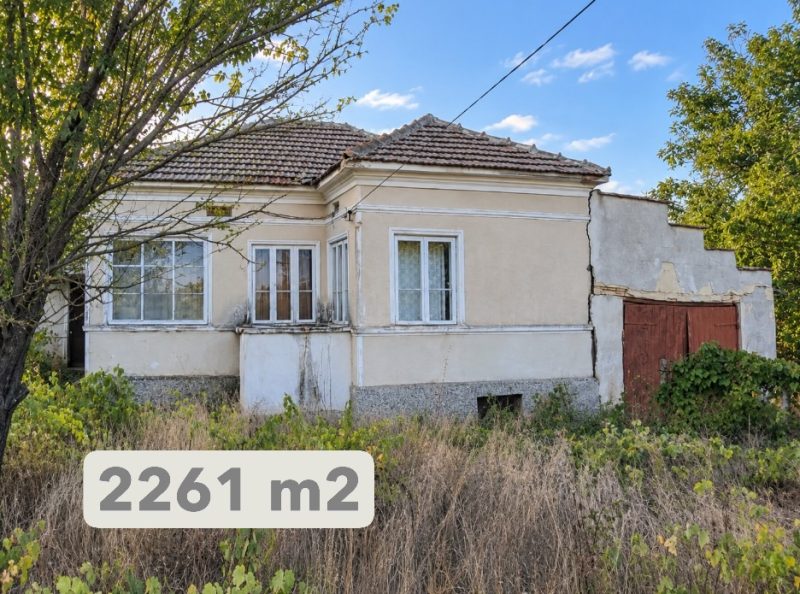 Дом с 2 спальнями, участок 2261 кв.м, Добричский район — фото 1