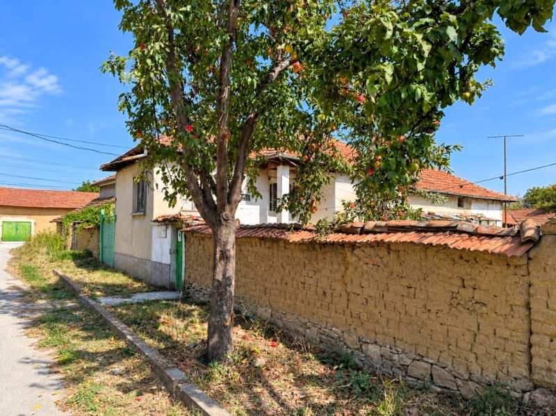 Maison de 170 m², terrain de 600 m², à 25 km de la ville de Lovetch — photo 2