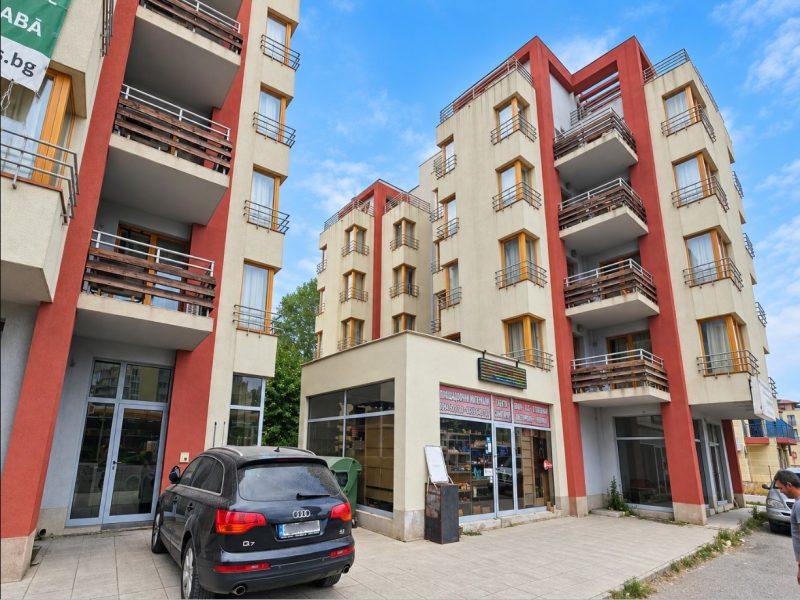 104 sqm 2-room apartment with a courtyard, without maintenance fee in the complex — photo 3