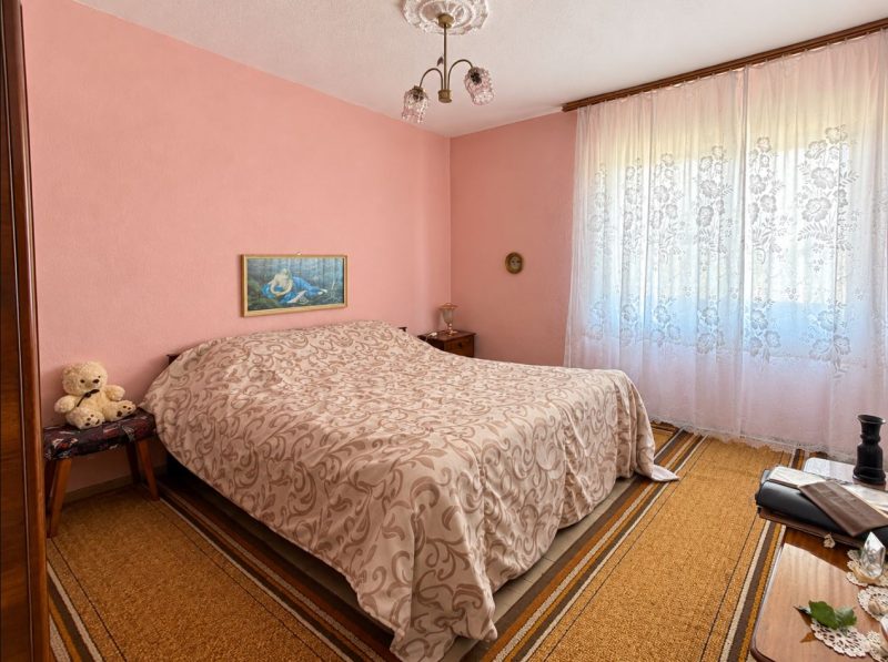 Дом площадью 100 кв.м, участок 900 кв.м, в небольшом городке, в 40 км от моря. — фото 2
