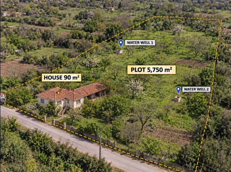 Maison de 90 m², grand terrain de 5750 m², en bord de rivière, à 15 km de la ville de Topolovgrad