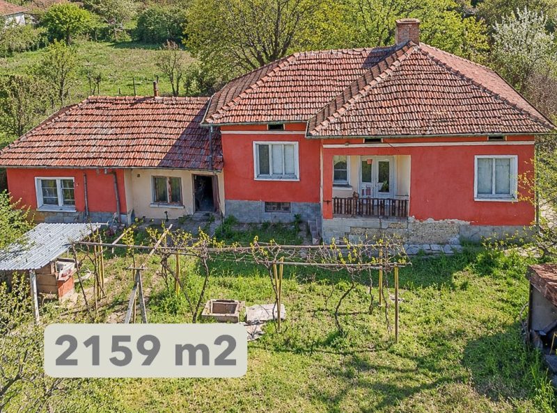 Maison de 110 m², terrain de 2159 m², Bulgarie centrale