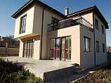 Maison 170 m², 4 chambres, 3 salles de bains, terrain 650 m², 4 km. à la mer