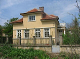 Haus 2 Etagen, 6 Zimmer, Bad, 60 km. von Vratsa, Land 1200 qm