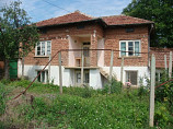100 qm Haus, 4 Schlafzimmer, Nebengebäude, Zentral-Bulgarien