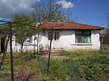 Maison 40 m², 3 chambres, terrain 1000 m², 37 km. de Karnobat