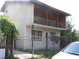 Maison 160 m², 4 chambres, 2 salles de bains, garage, terrain 1250 m², à 11 km. à la mer