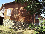 maison 3 chambres, salle de bains, sous-sol, terrain 2600 m², à 12 km. de Popovo