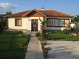 Maison 168 m², 4 chambres, salle de bains, terrain 1070 m², à 16 km. de Varna