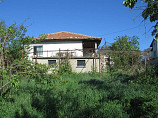 Maison 2 chambres, salle de bains, garage, terrain 1660 m², à 15 km. de Varna