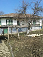 maison de 100 m², 3 chambres, sous-sol, garage, terrain 2000 m², 40 km. de Dobrich